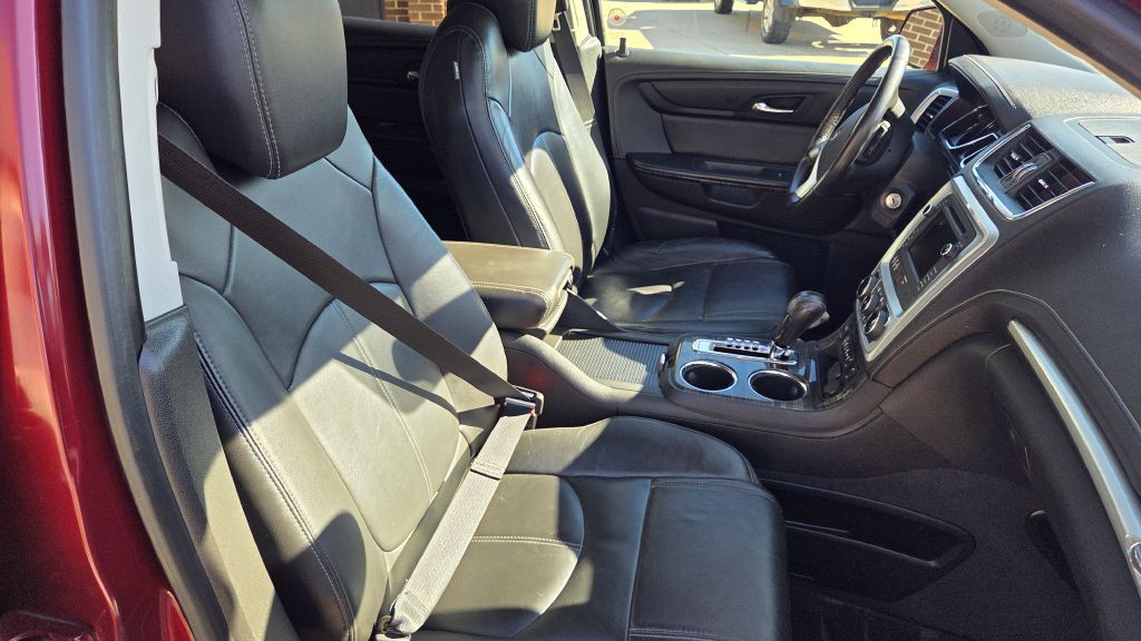 2016 GMC Acadia Image 16