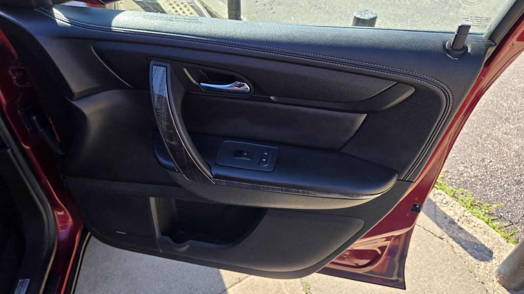 2016 GMC Acadia Image 17