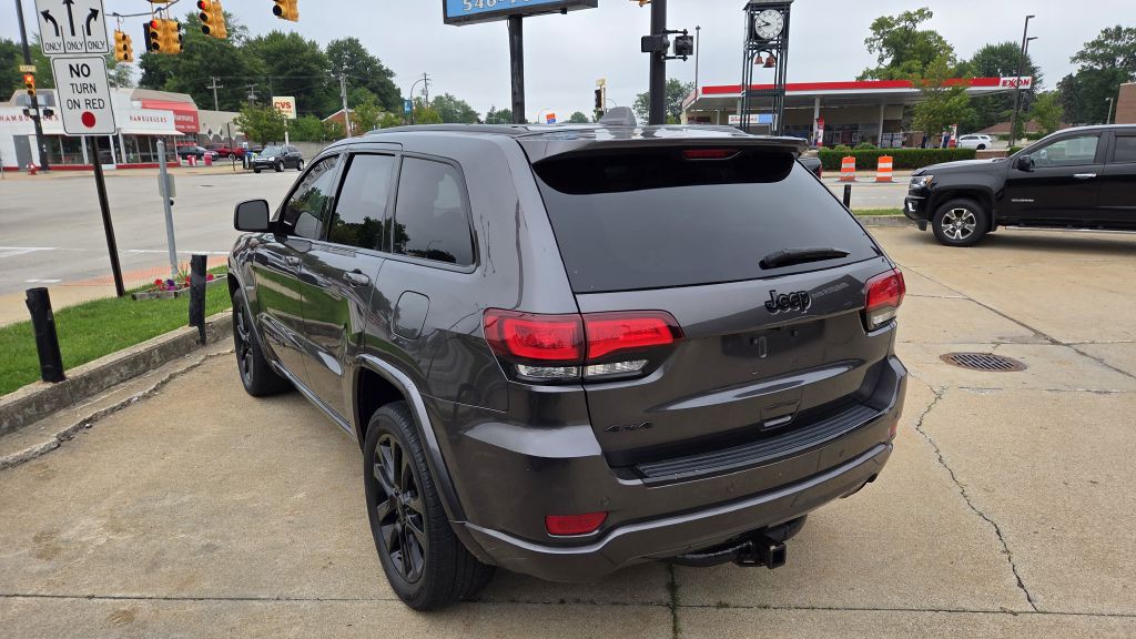 2018 Jeep Grand Cherokee Image 3
