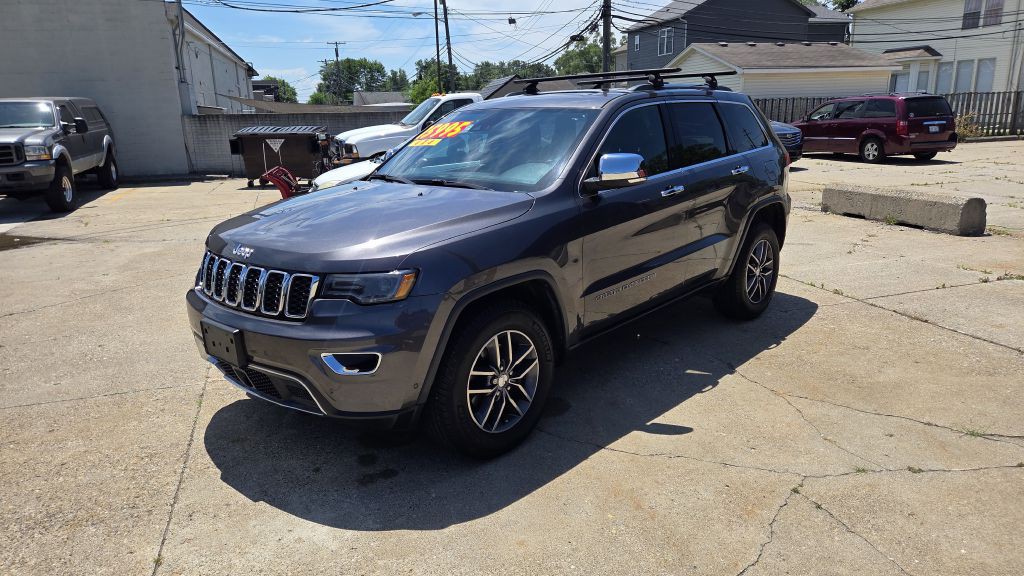 2017 Jeep Grand Cherokee Image 2