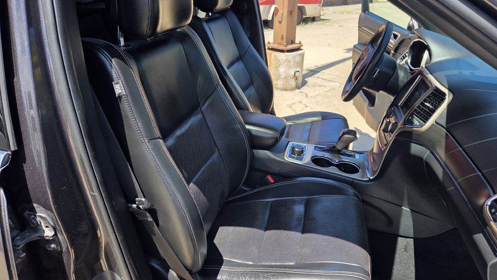 2017 Jeep Grand Cherokee Image 17