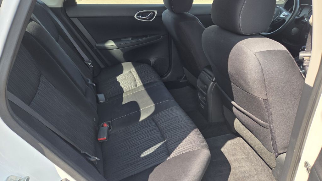 2019 Nissan Sentra Image 16