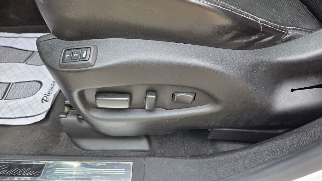 2012 Cadillac SRX Image 7