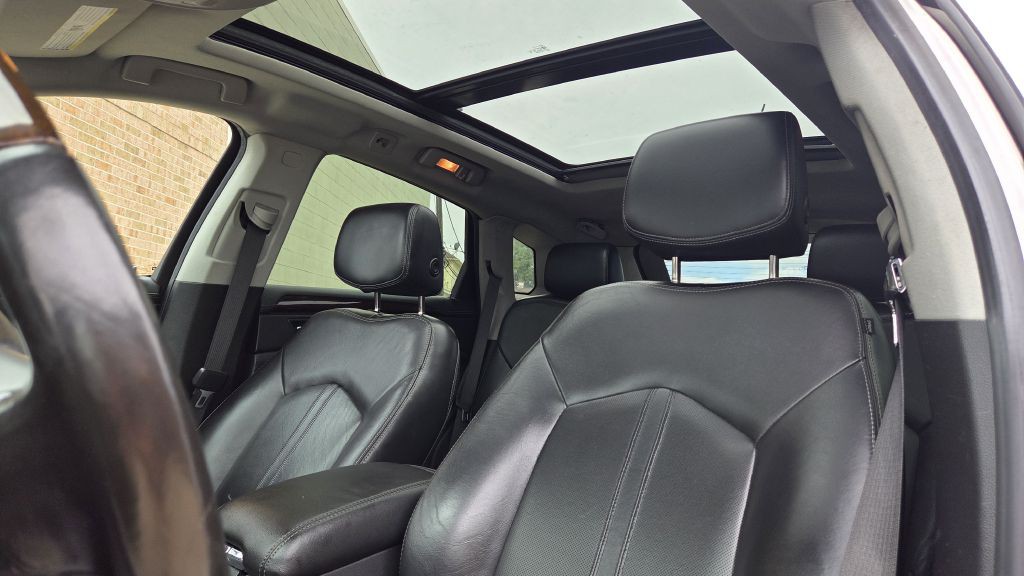 2012 Cadillac SRX Image 12