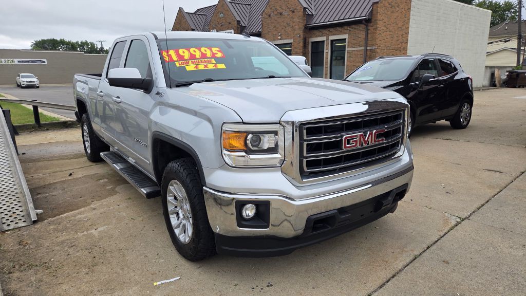 2014 GMC Sierra Image 2