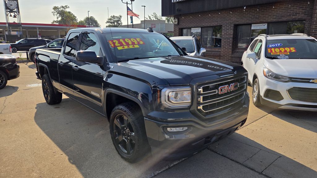 2017 GMC Sierra Image 2