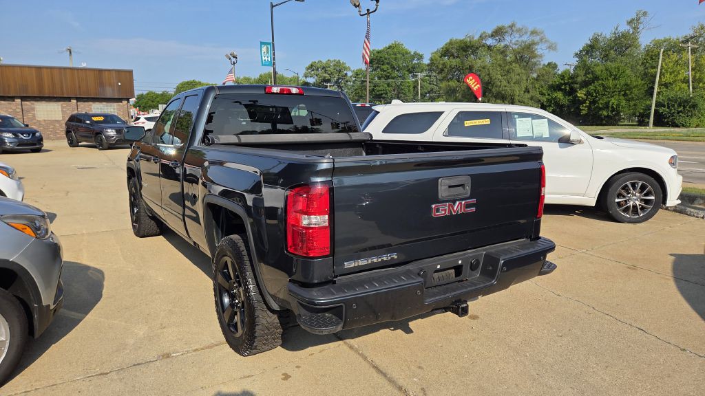 2017 GMC Sierra Image 4