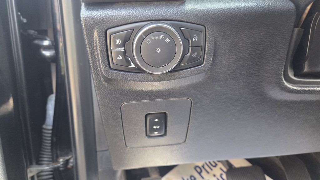 2016 Ford F-150 Image 18
