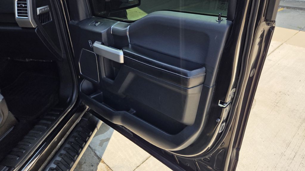 2015 Ford F-150 Image 18