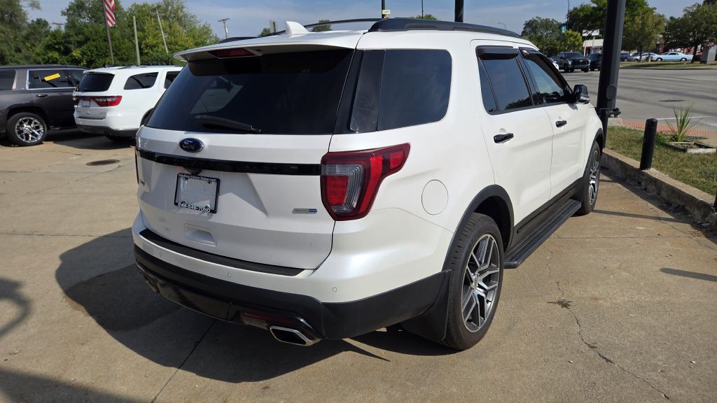 2017 Ford Explorer Image 3