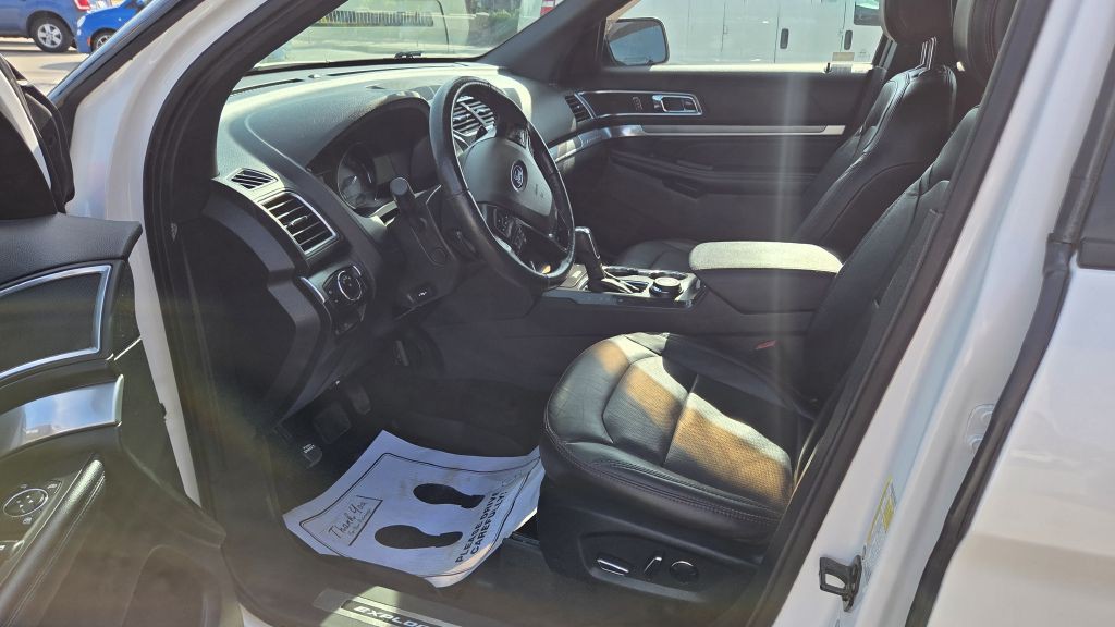 2017 Ford Explorer Image 5