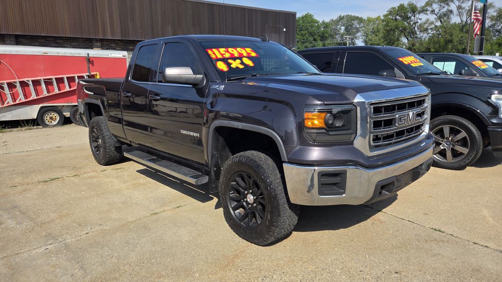 2015 GMC Sierra Image 2