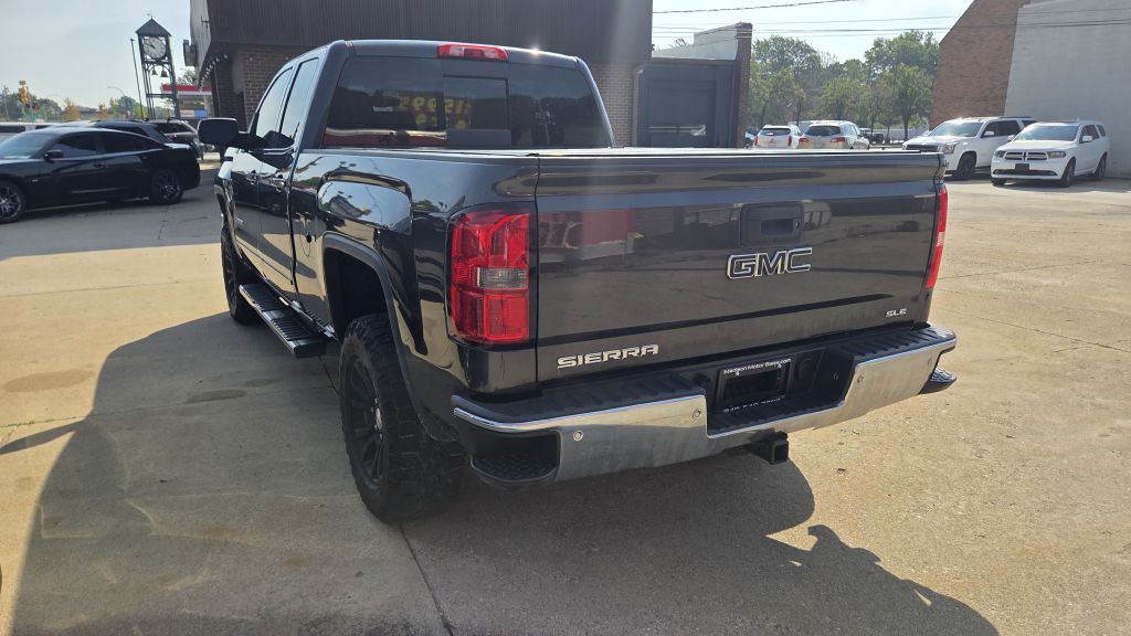 2015 GMC Sierra Image 4