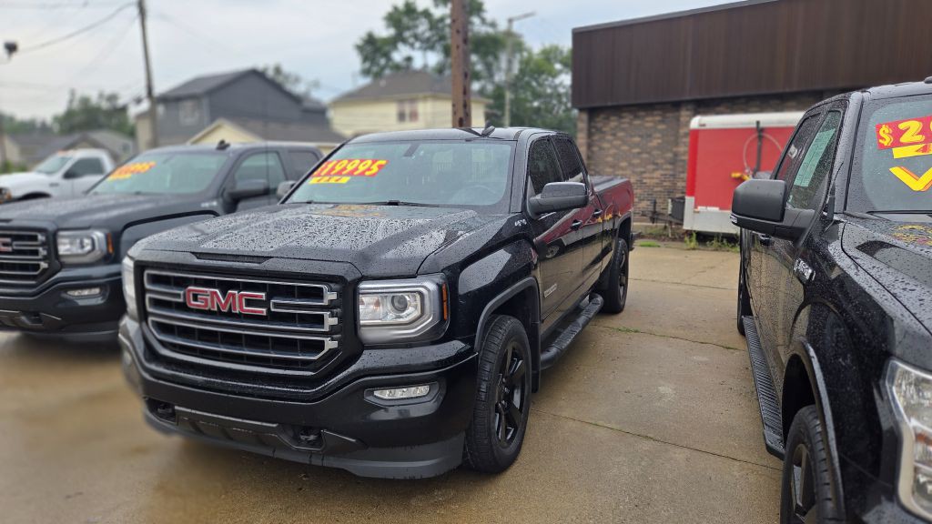 2017 GMC Sierra Image 1