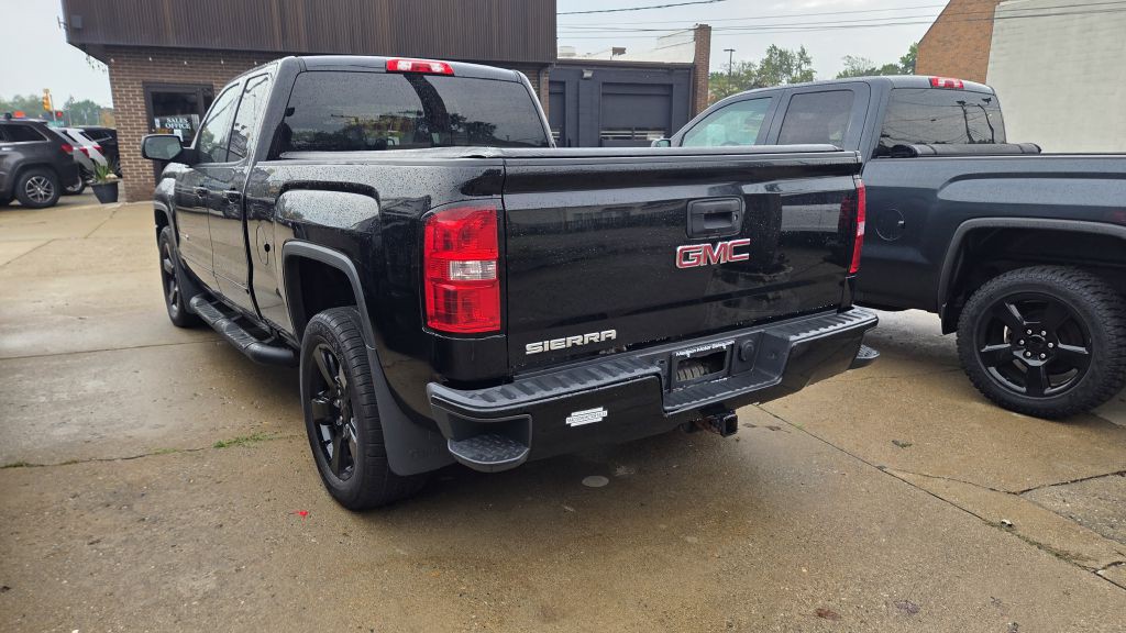 2017 GMC Sierra Image 4