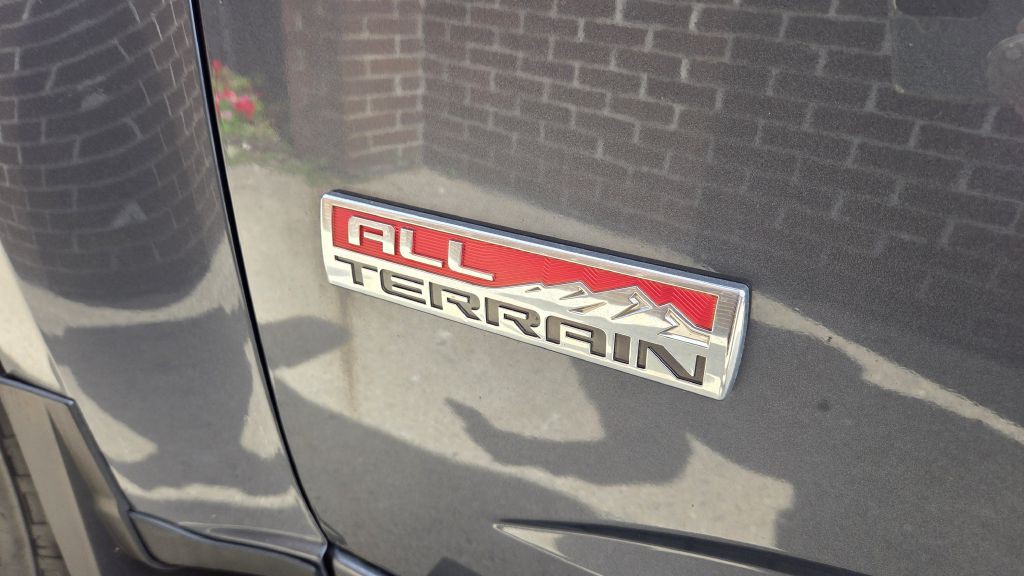 2016 GMC Canyon Image 7