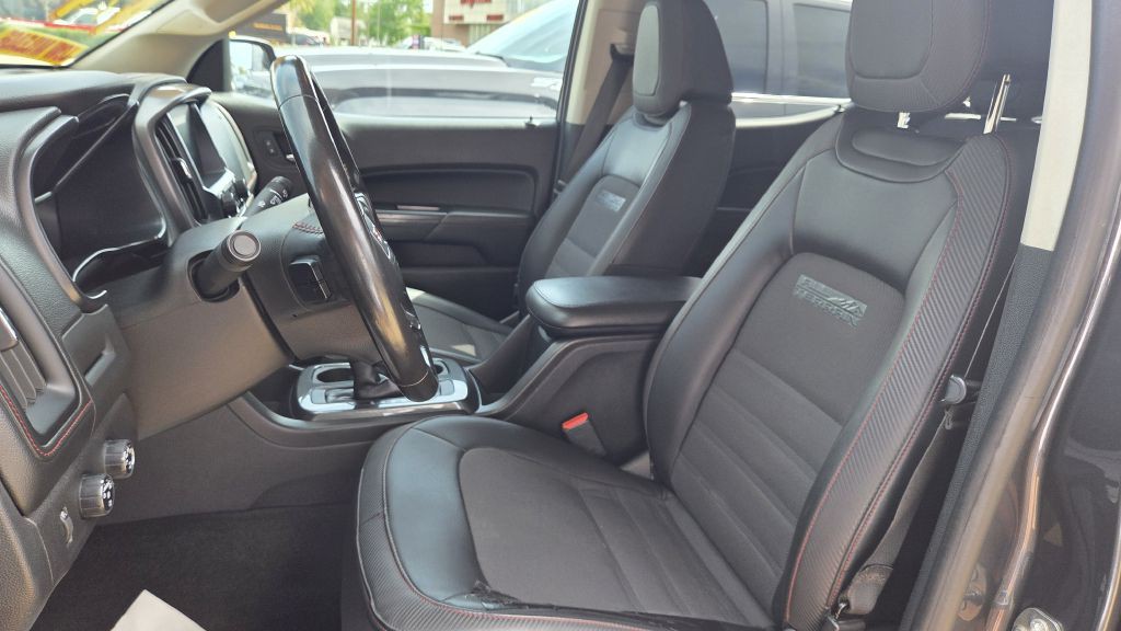 2016 GMC Canyon Image 16