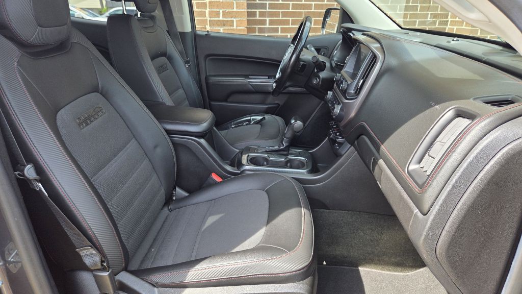 2016 GMC Canyon Image 18