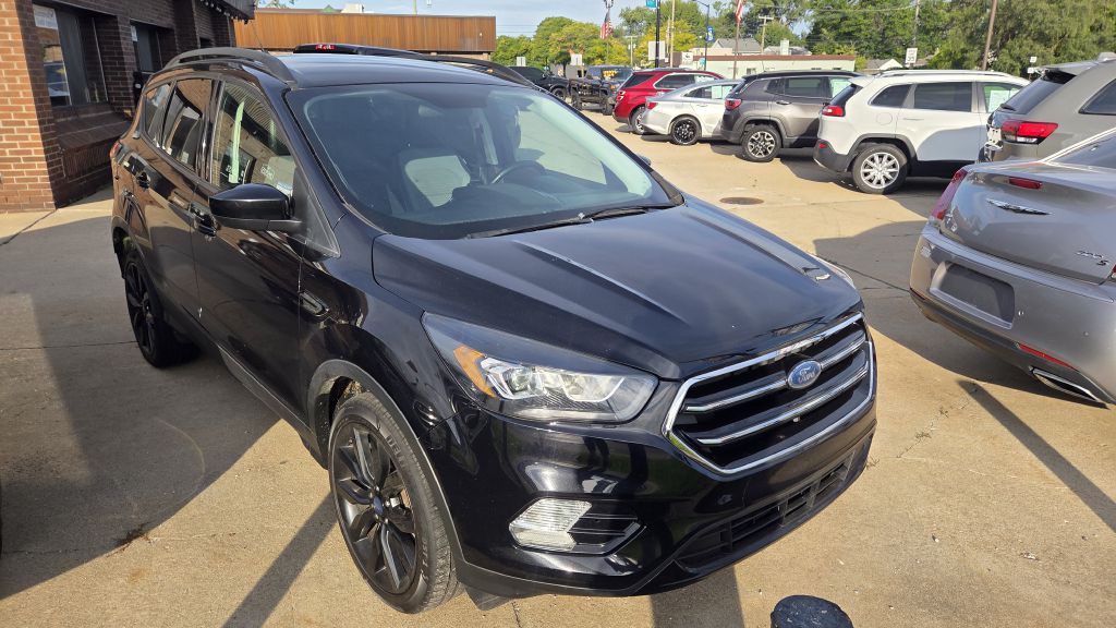 2019 Ford Escape Image 2