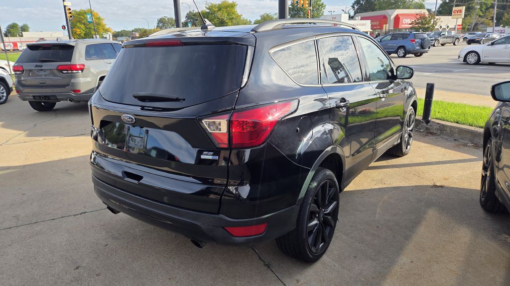 2019 Ford Escape Image 3