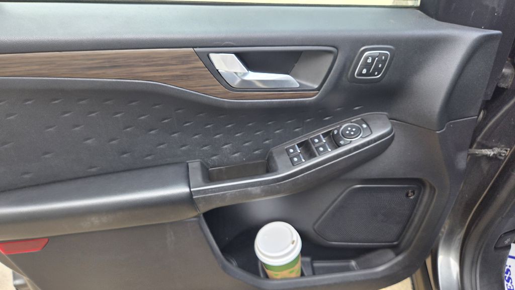2020 Ford Escape Image 6