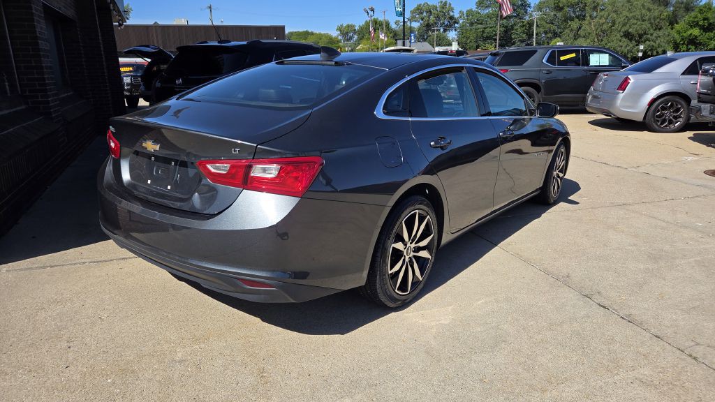 2016 Chevrolet Malibu Image 3