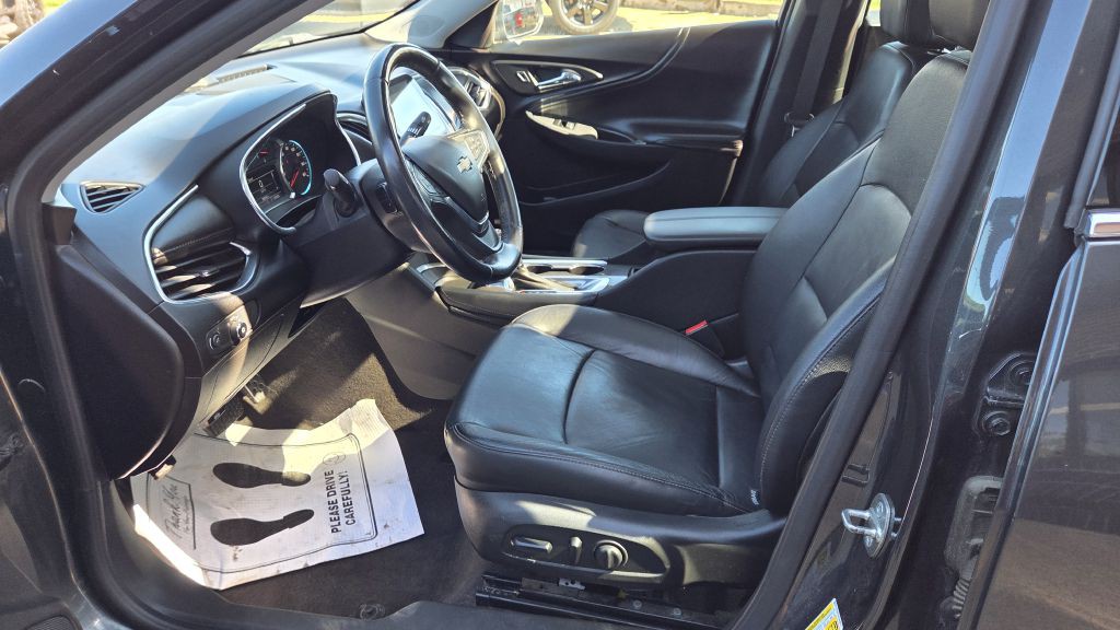 2016 Chevrolet Malibu Image 5