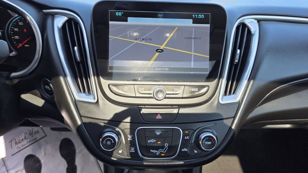 2016 Chevrolet Malibu Image 11