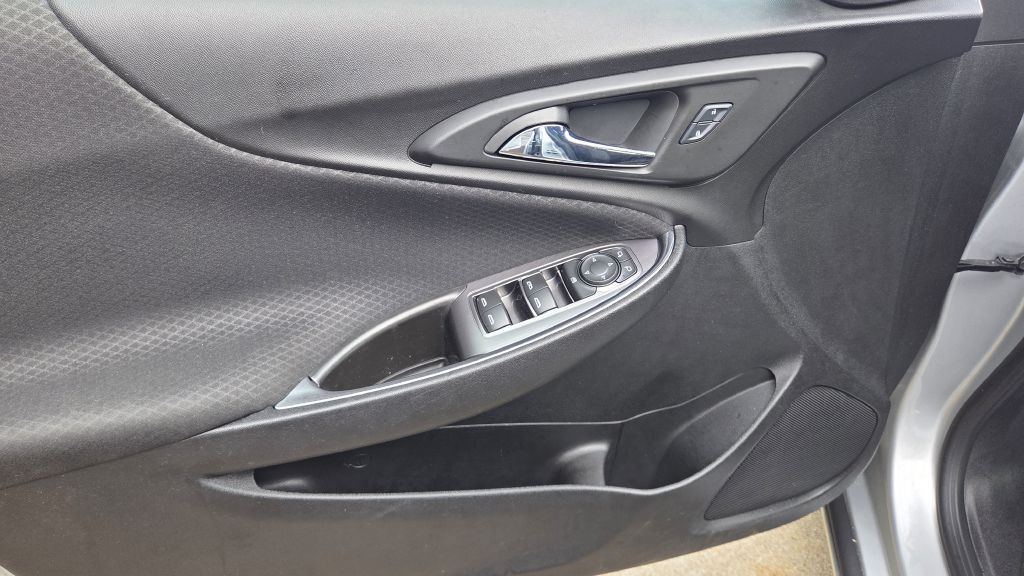 2016 Chevrolet Malibu Image 6