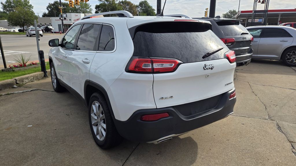 2016 Jeep Cherokee Image 4