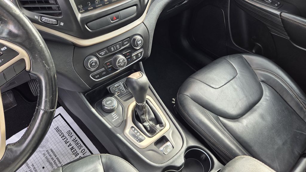 2016 Jeep Cherokee Image 12