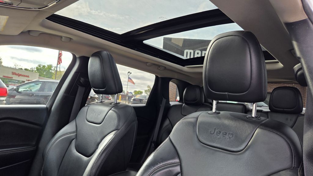 2016 Jeep Cherokee Image 13