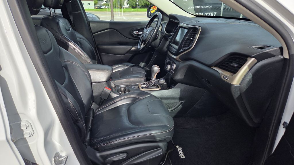 2016 Jeep Cherokee Image 14