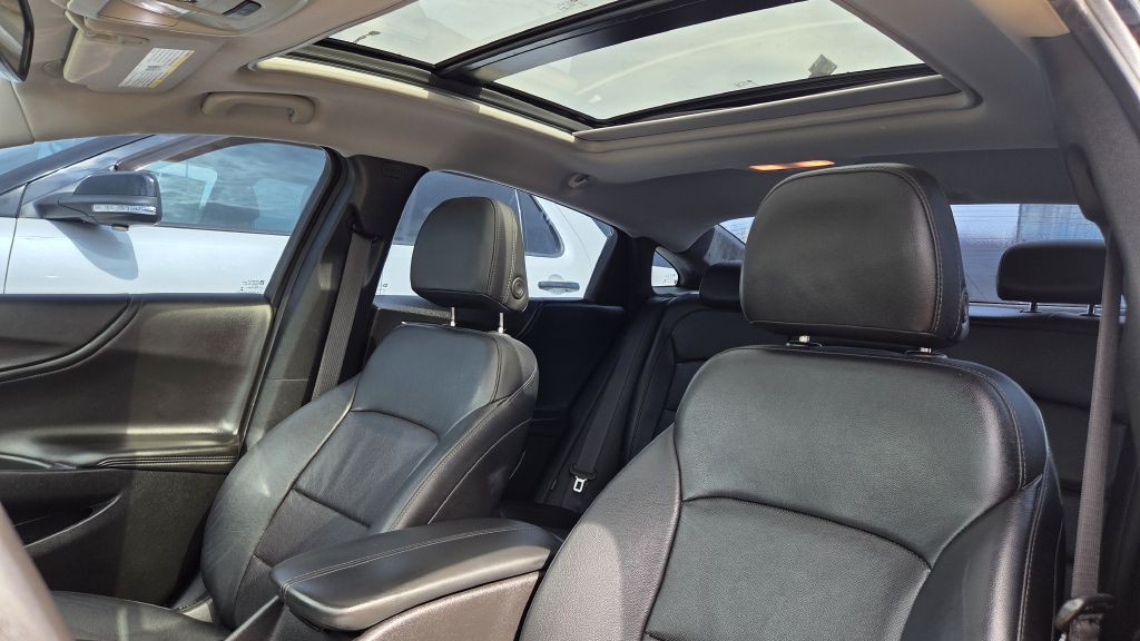 2018 Chevrolet Malibu Image 13