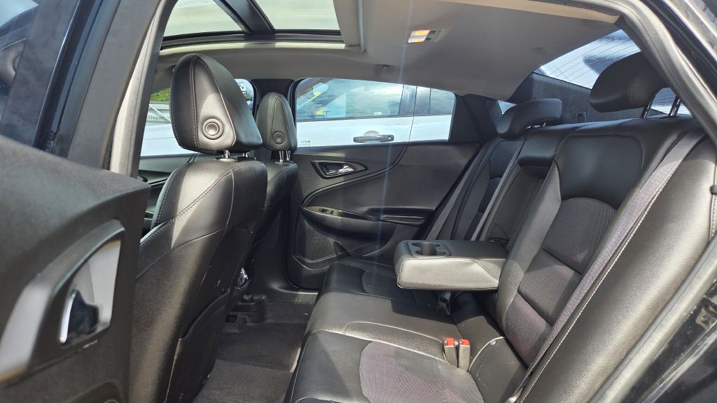 2018 Chevrolet Malibu Image 20