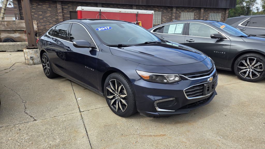 2017 Chevrolet Malibu Image 2