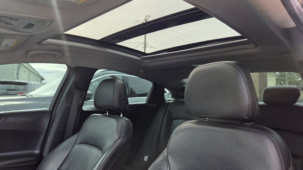 2017 Chevrolet Malibu Image 13