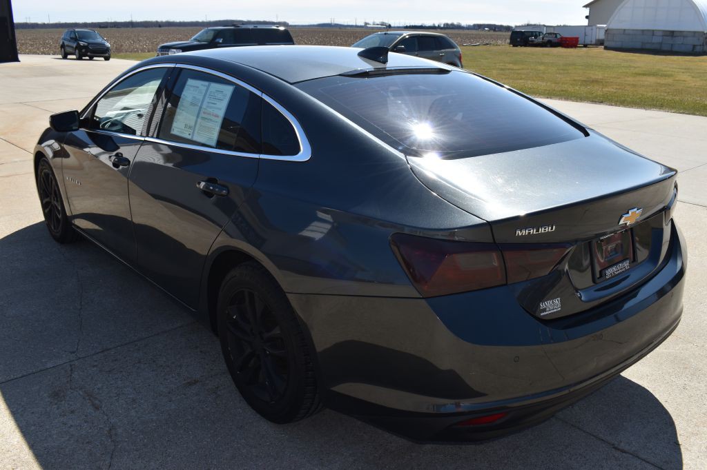 2016 Chevrolet Malibu Image 5