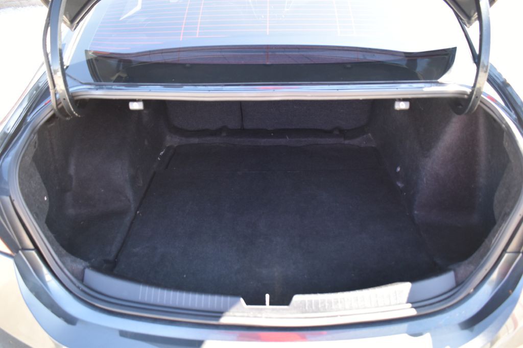 2016 Chevrolet Malibu Image 19