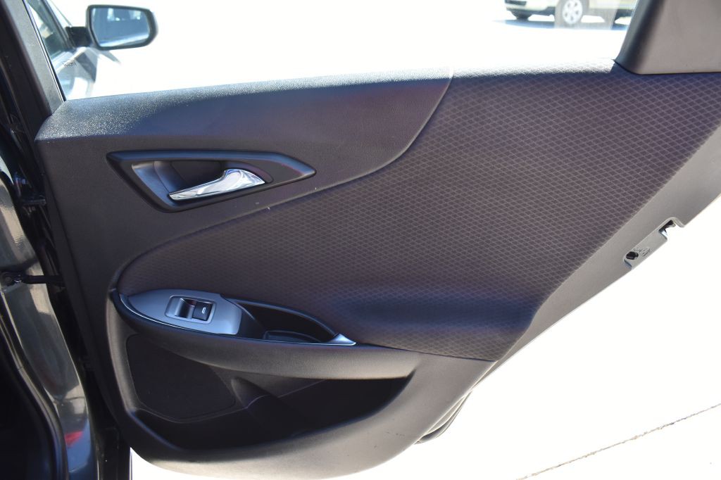 2016 Chevrolet Malibu Image 20