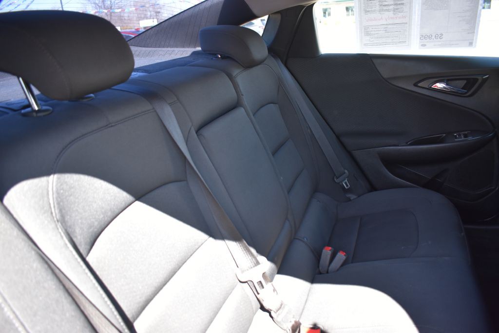 2016 Chevrolet Malibu Image 22