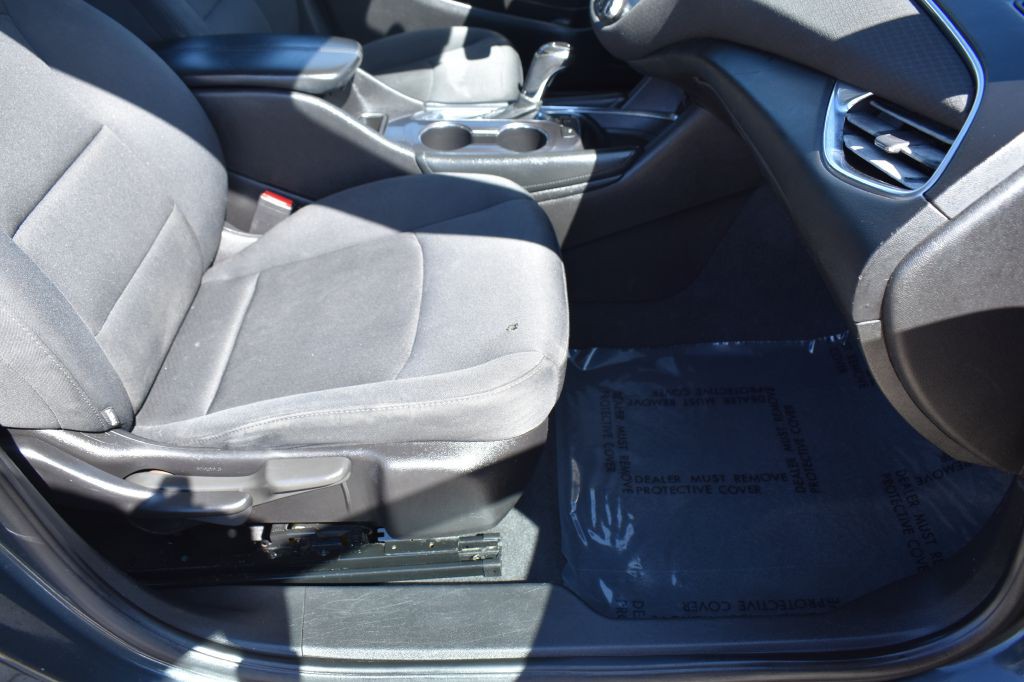 2016 Chevrolet Malibu Image 24
