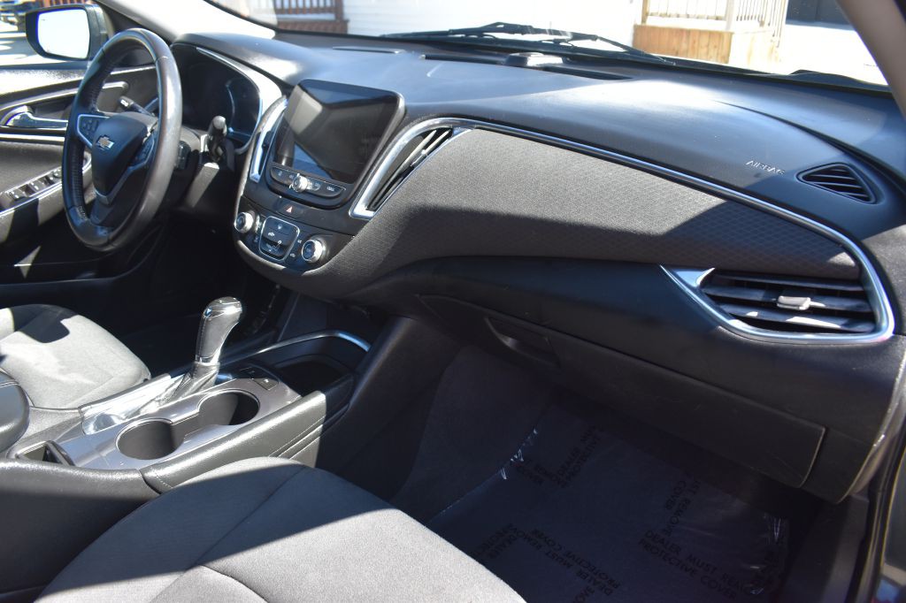 2016 Chevrolet Malibu Image 26