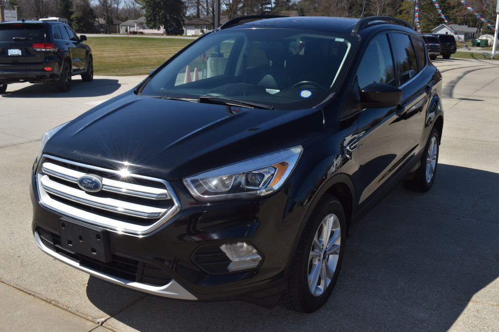 2019 Ford Escape Image 2