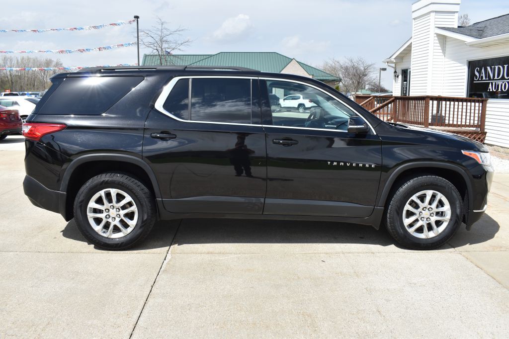2021 Chevrolet Traverse Image 2