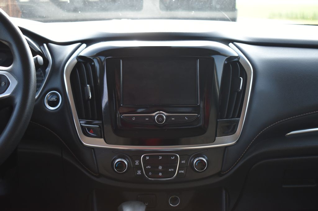 2021 Chevrolet Traverse Image 14