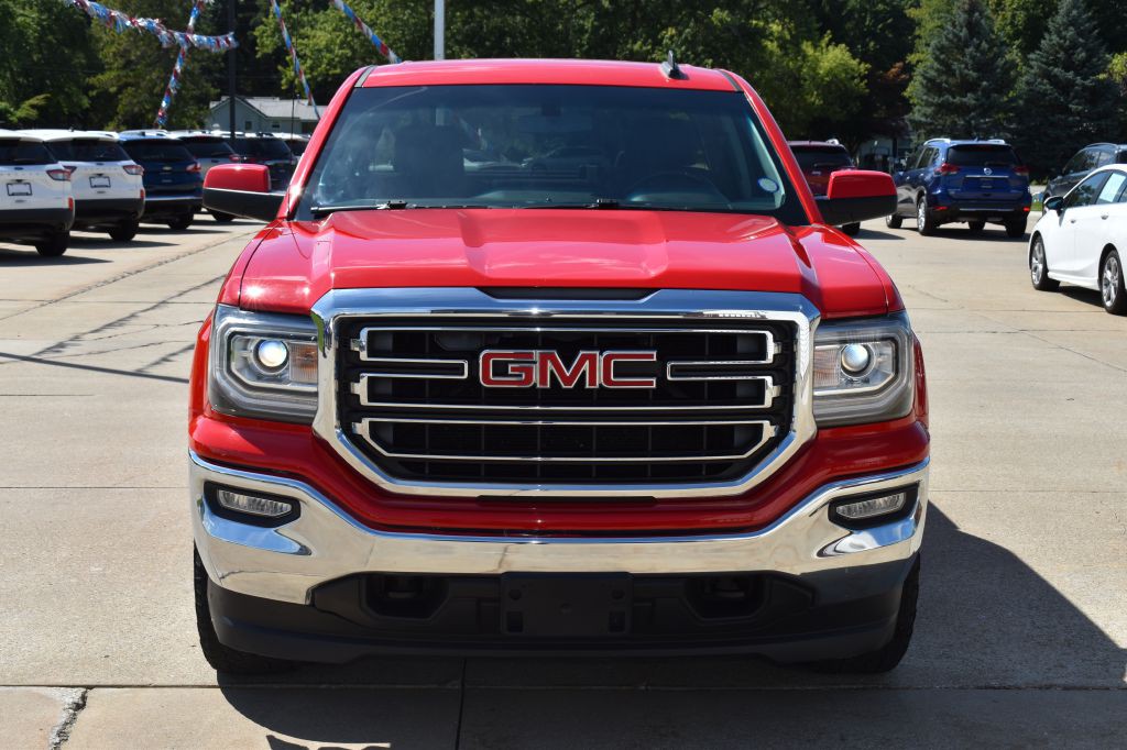 2016 GMC Sierra Image 2