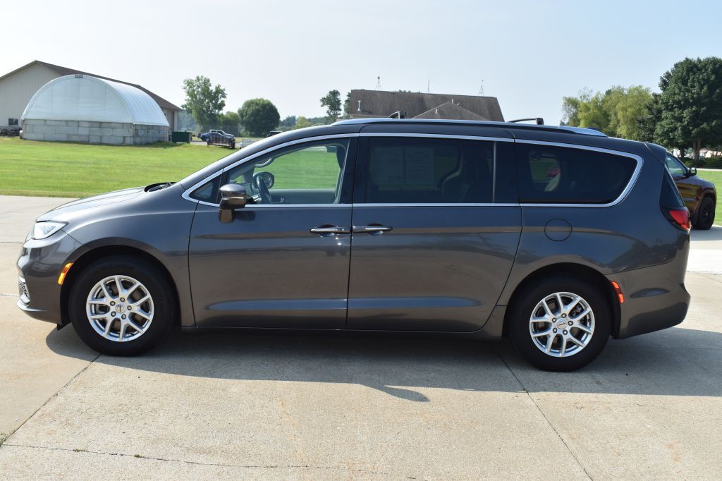 2021 Chrysler Pacifica Image 7