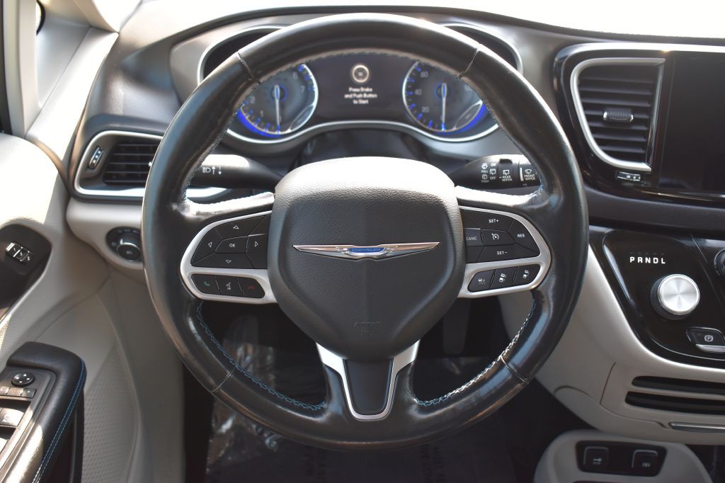 2021 Chrysler Pacifica Image 16