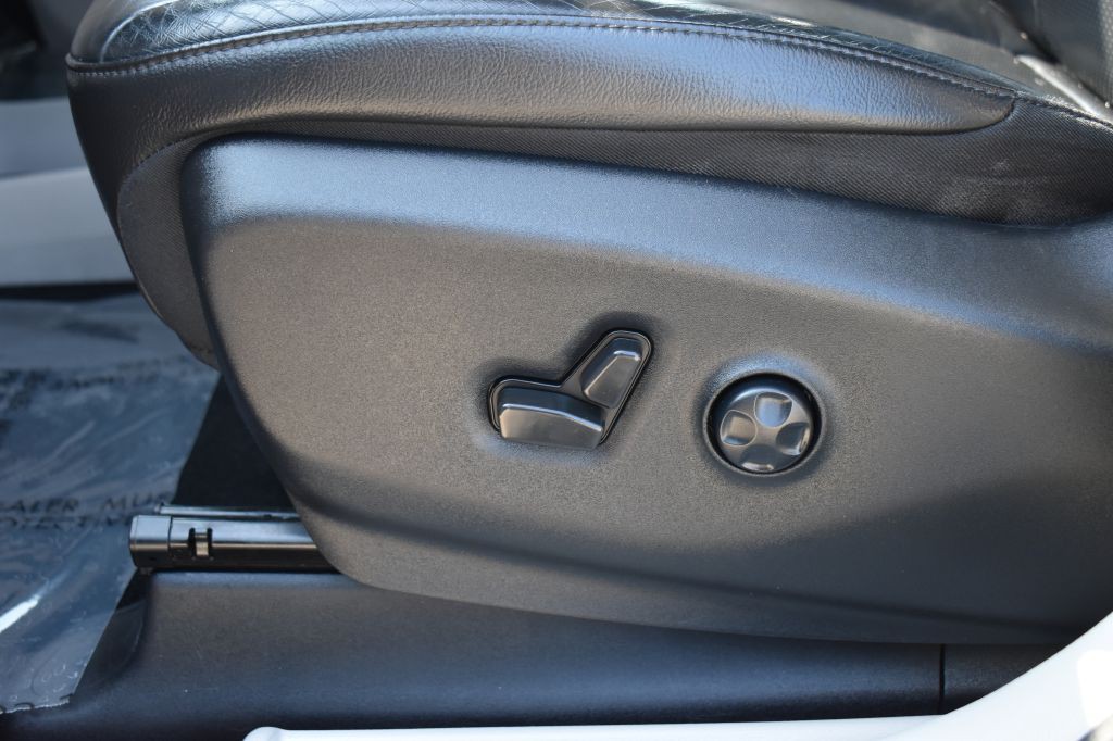 2021 Chrysler Pacifica Image 11